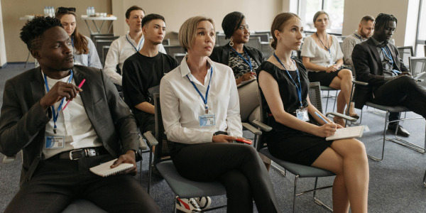 Le badge PVC au format CB : La clé de l'identification professionnelle
