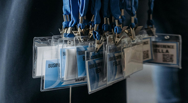 Cartes plastiques d'identification et badges: Une solution polyvalente et écologique !